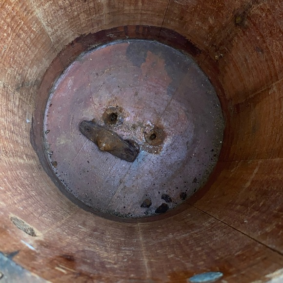 Vintage White Mountain Wooden Ice Cream Maker with Silver Accents - Picture 12 of 14